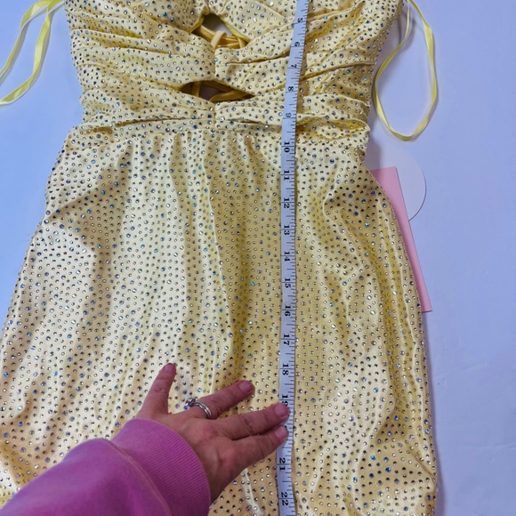 KISSPROM EOS YELLOW SHEATH SWEETHEART SEQUINED CUT OUT SHORT DRESS SIZE 00 - Picture 11 of 14
